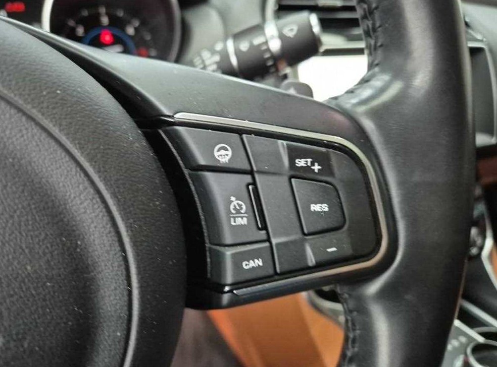 재규어 XE 2.0D 포트폴리오 AWD 사진 16