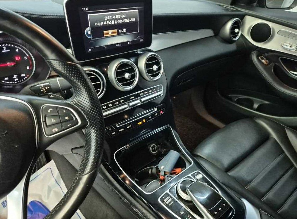 벤츠 GLC 클래스 GLC 220 d 4MATIC 프리미엄 쿠페 사진 10