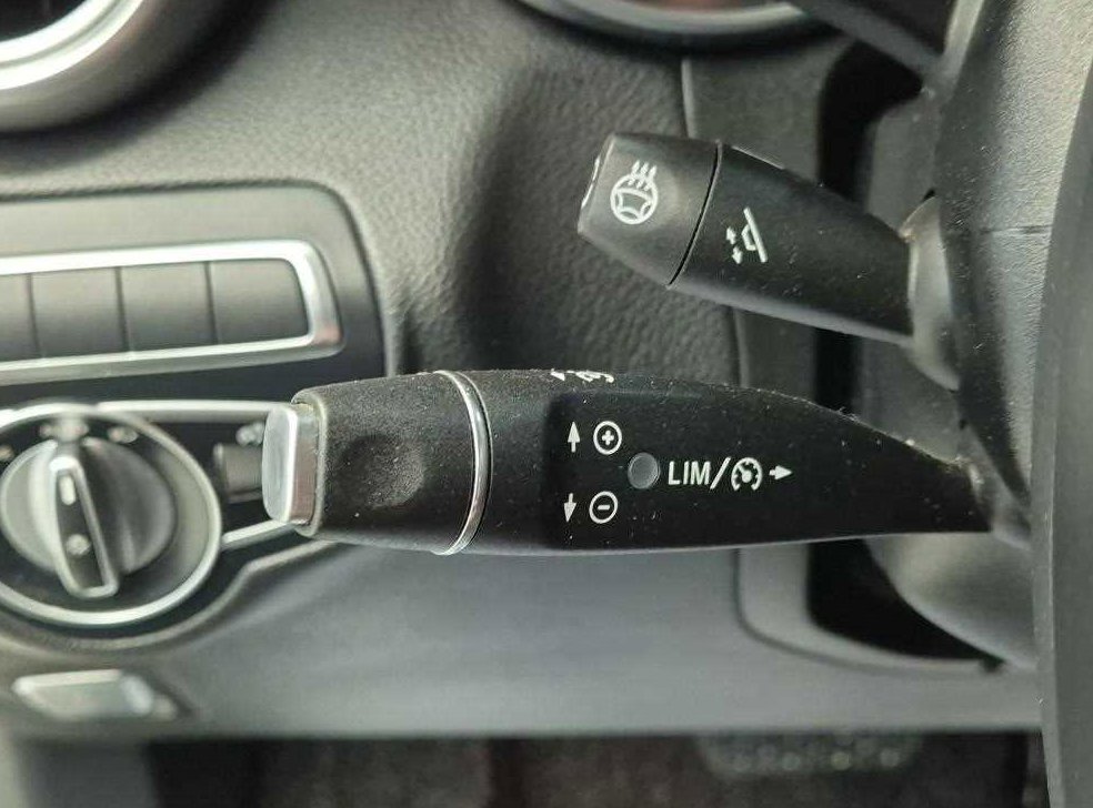 벤츠 GLC 클래스 GLC 220 d 4MATIC 프리미엄 쿠페 사진 16