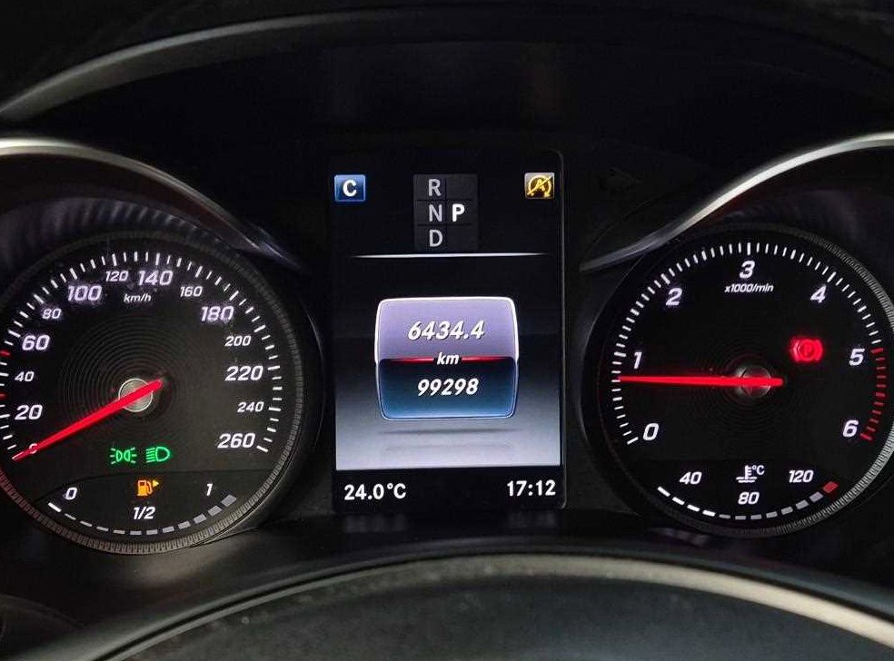 벤츠 GLC 클래스 GLC 220 d 4MATIC 프리미엄 쿠페 사진 6