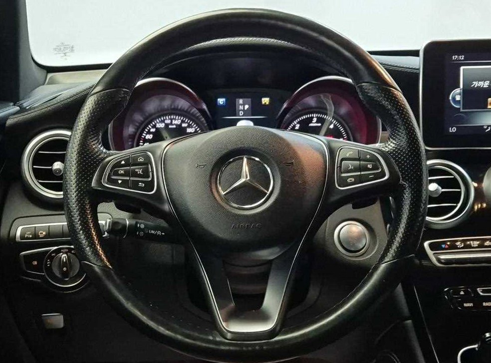 벤츠 GLC 클래스 GLC 220 d 4MATIC 프리미엄 쿠페 사진 9