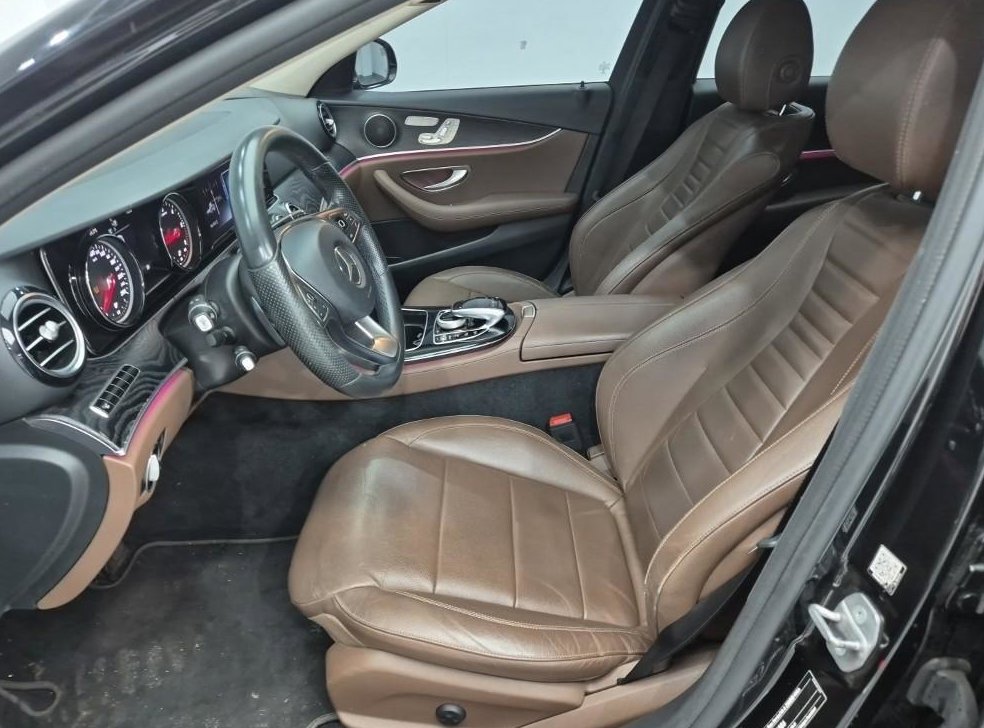 벤츠 E 클래스 E220d 아방가르드 사진 10