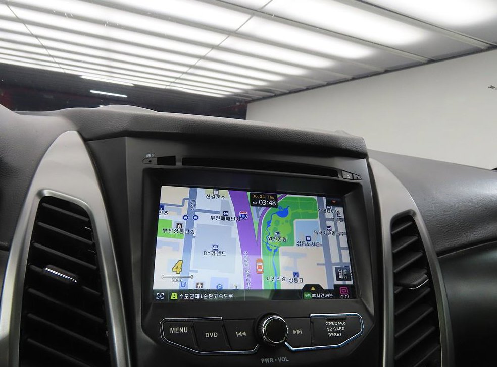KG모빌리티(쌍용)  코란도 4WD 2.0 CVT 사진 13