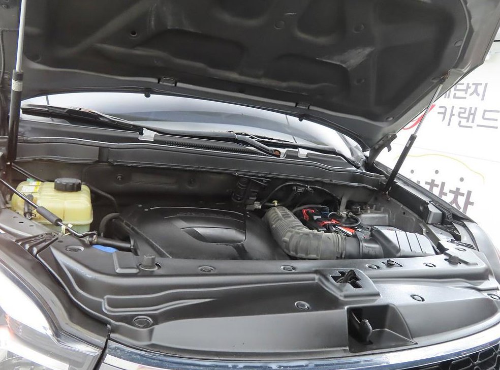 KG모빌리티(쌍용)  코란도 4WD 2.0 CVT 사진 19