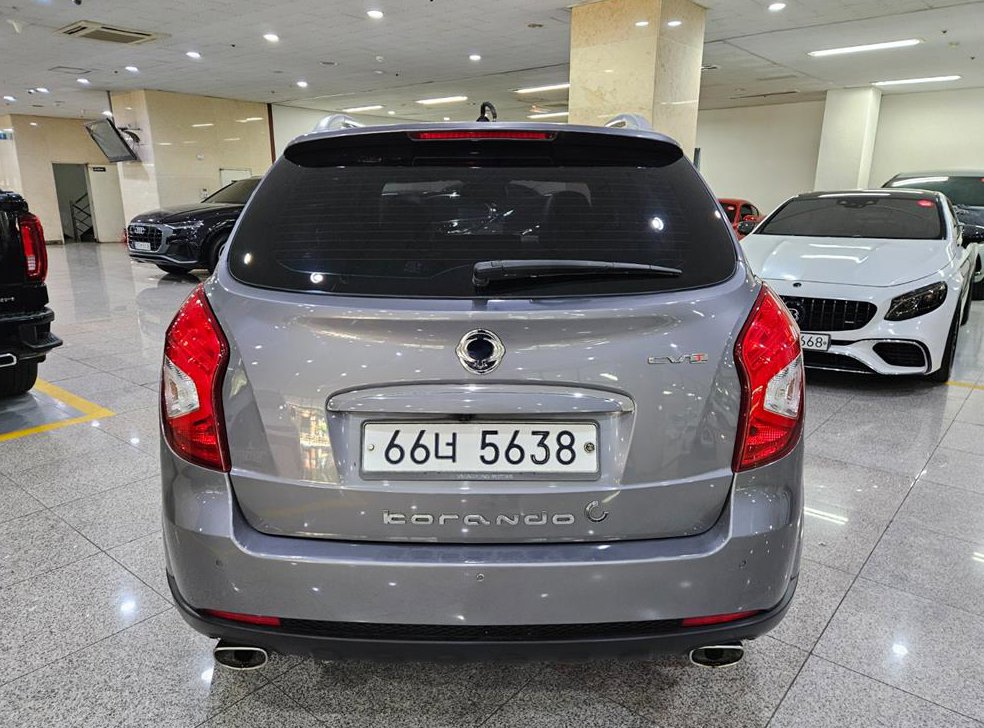 KG모빌리티(쌍용)  코란도 4WD 2.0 CVT 사진 4