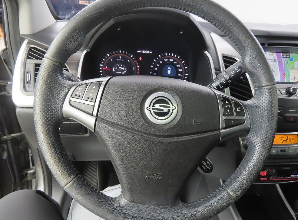 KG모빌리티(쌍용)  코란도 4WD 2.0 CVT 사진 8