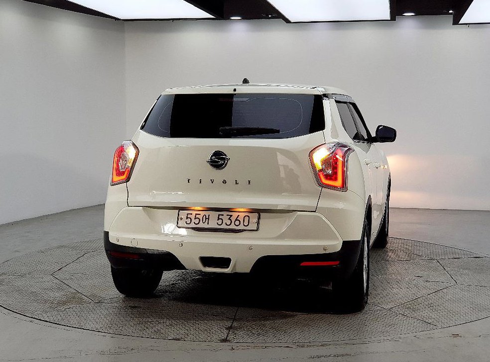 KG모빌리티(쌍용)  티볼리 가솔린 2WD 1.6 LX 사진 3