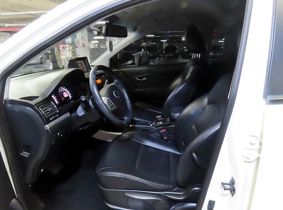 KG모빌리티(쌍용)  코란도 CLUBBY 2WD 사진 6
