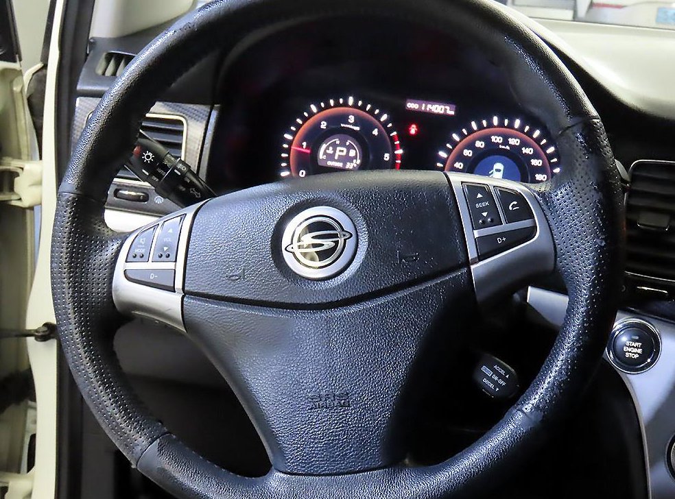 KG모빌리티(쌍용)  코란도 CLUBBY 2WD 사진 8