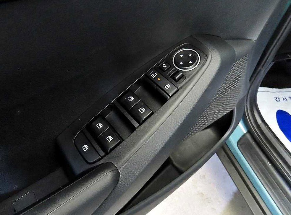 기아 셀토스 가솔린 1.6 터보 2WD 사진 13