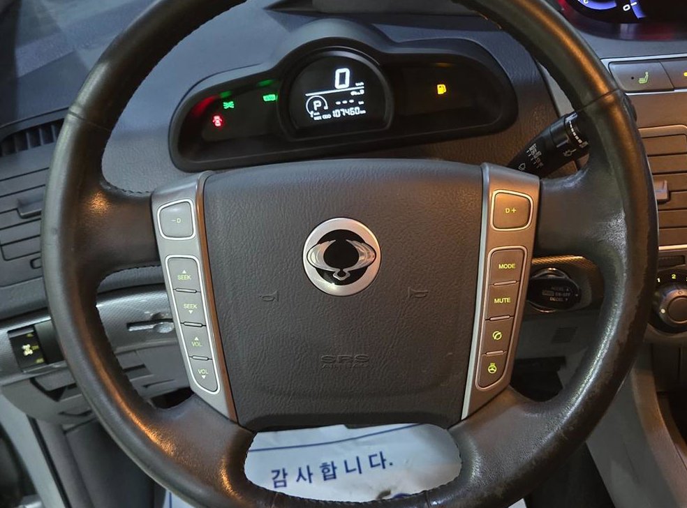 KG모빌리티(쌍용)  코란도 4WD 어드벤처 60TH 에디션 사진 10