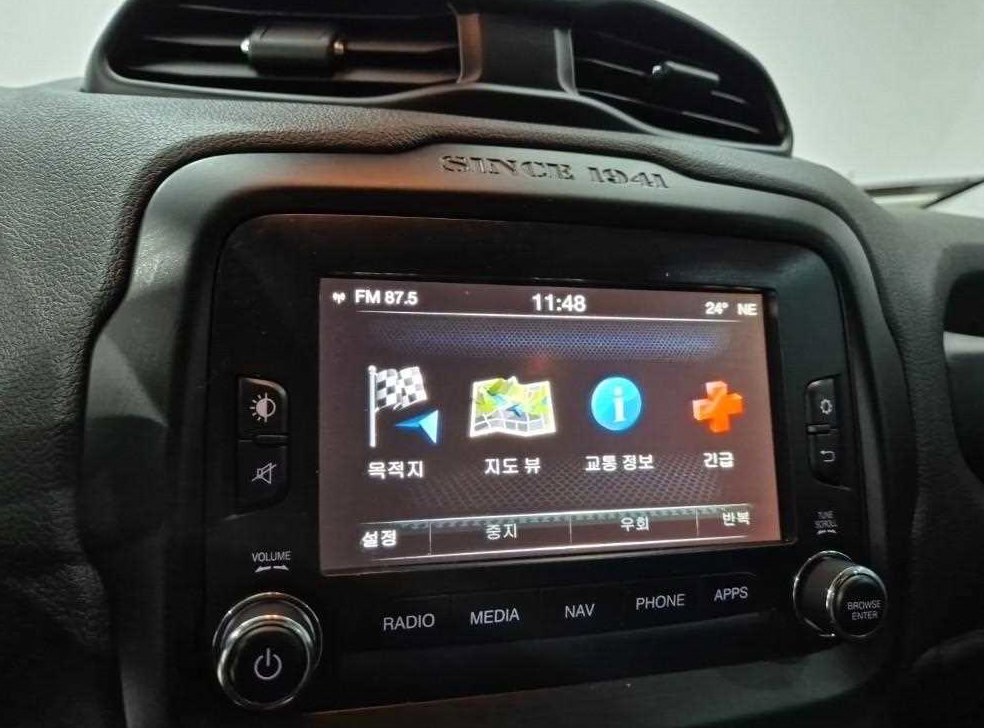 지프 레니게이드 2.0 디젤 리미티드 AWD 사진 14