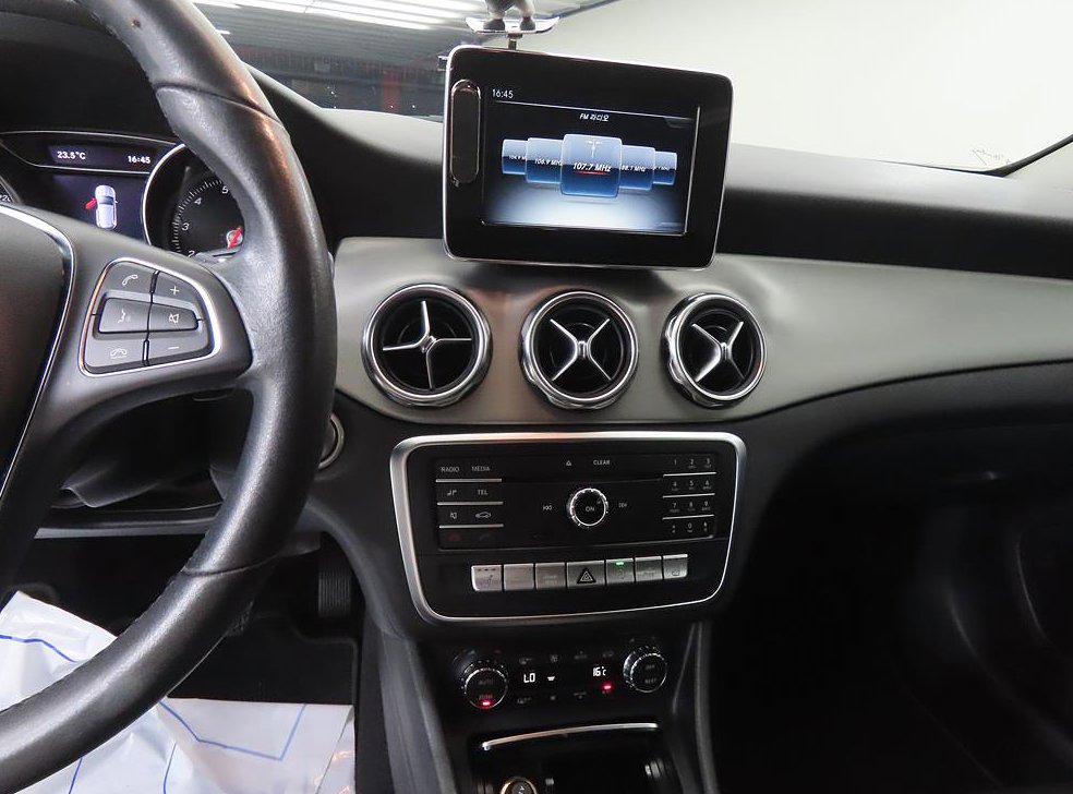 벤츠 GLA 클래스 GLA220 사진 10