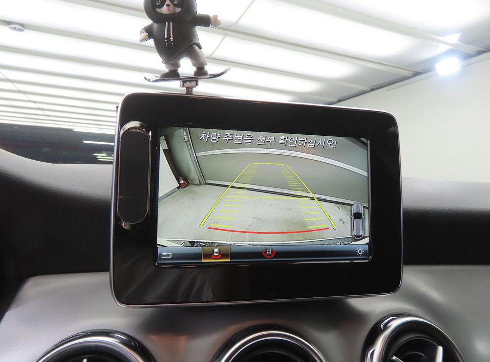 벤츠 GLA 클래스 GLA220 사진 13