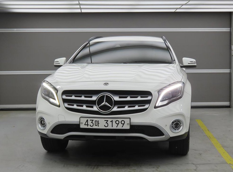 벤츠 GLA 클래스 GLA220 사진 2