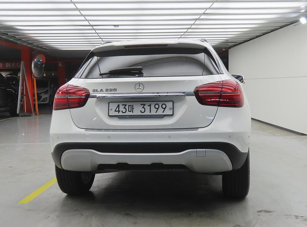 벤츠 GLA 클래스 GLA220 사진 3