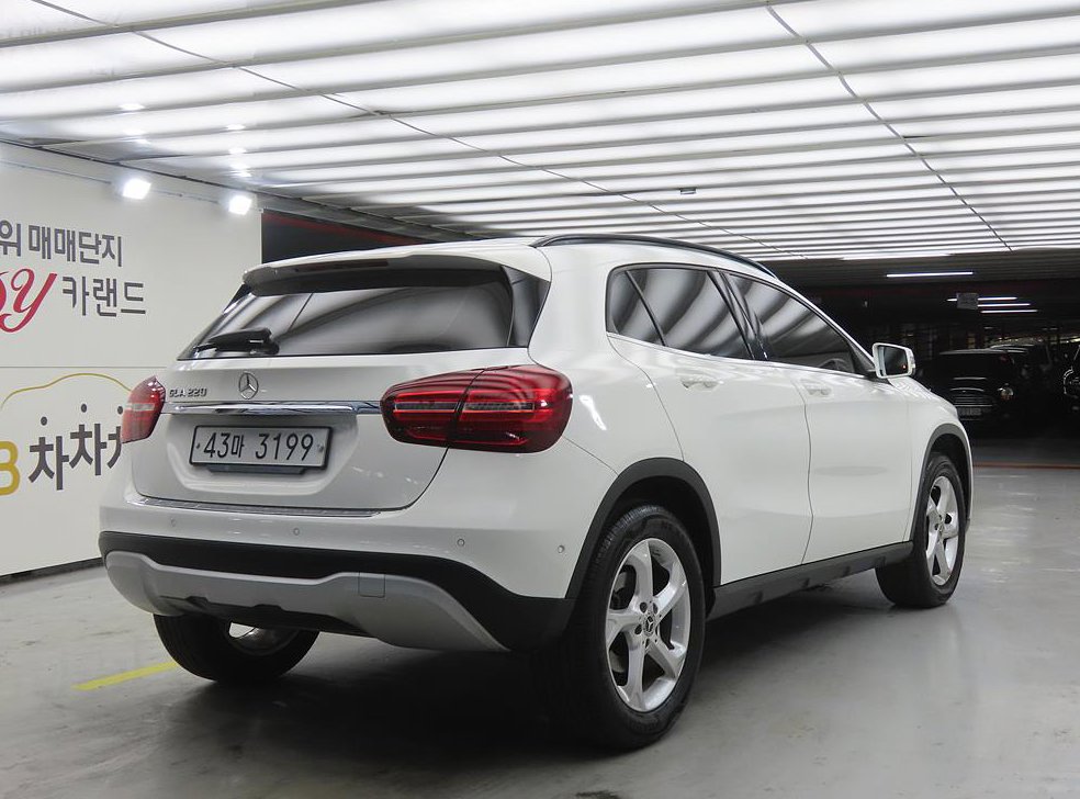 벤츠 GLA 클래스 GLA220 사진 4