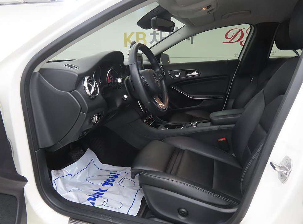 벤츠 GLA 클래스 GLA220 사진 5