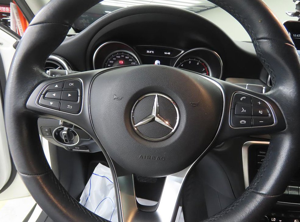 벤츠 GLA 클래스 GLA220 사진 8