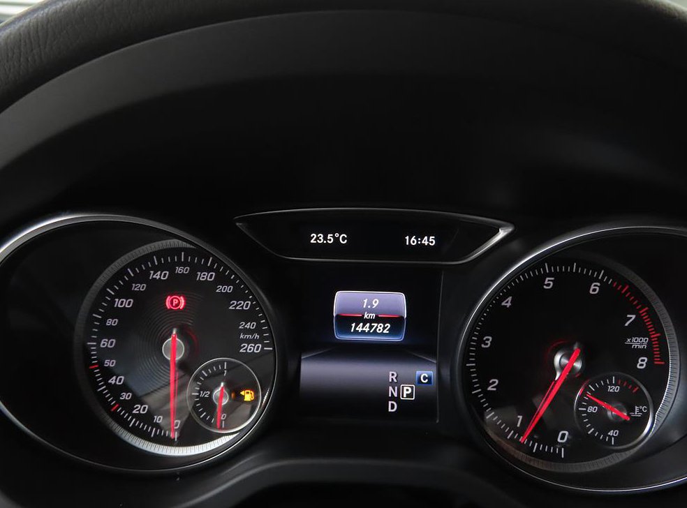 벤츠 GLA 클래스 GLA220 사진 9