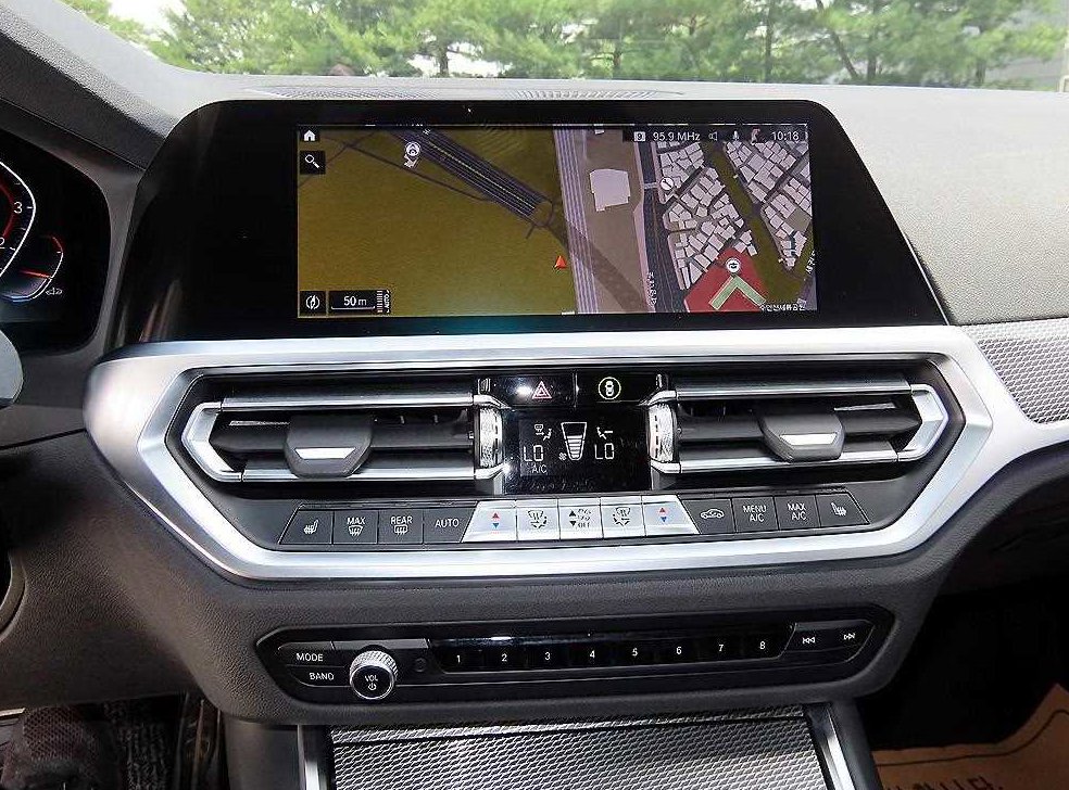 BMW 3시리즈 320i M 스포츠 사진 13