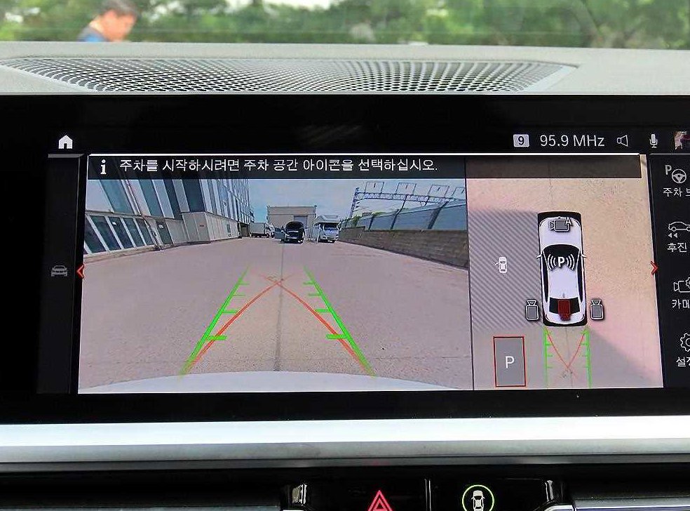 BMW 3시리즈 320i M 스포츠 사진 14