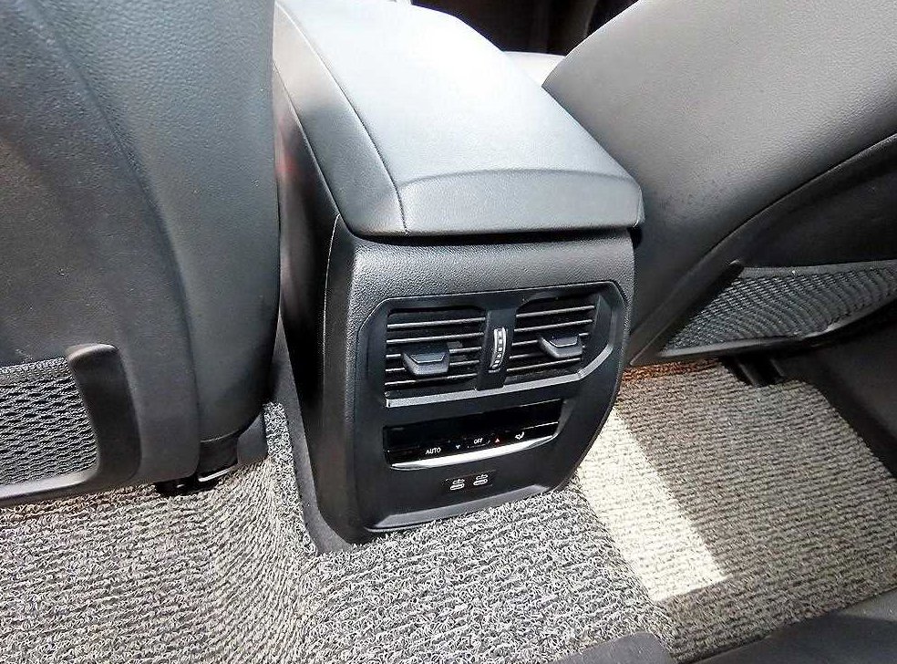 BMW 3시리즈 320i M 스포츠 사진 16