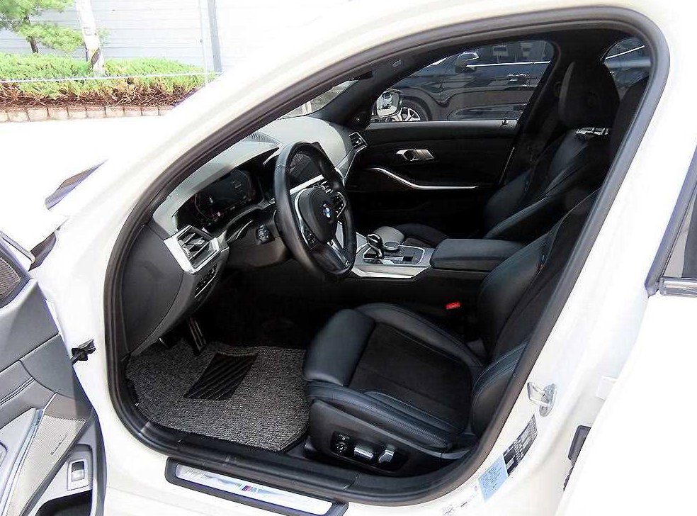 BMW 3시리즈 320i M 스포츠 사진 5