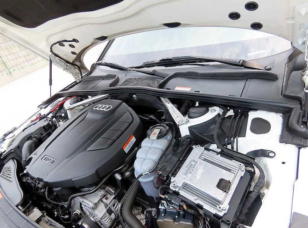 아우디 A4 40 TFSI 사진 19
