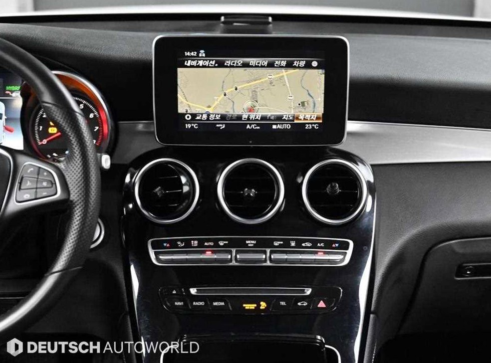 벤츠 GLC 클래스 GLC 350 e 4MATIC 사진 14