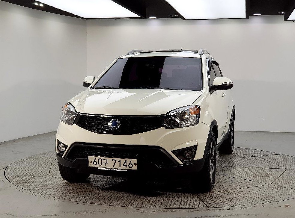 KG모빌리티(쌍용)  코란도 2WD 2.0 어드벤처 사진 2