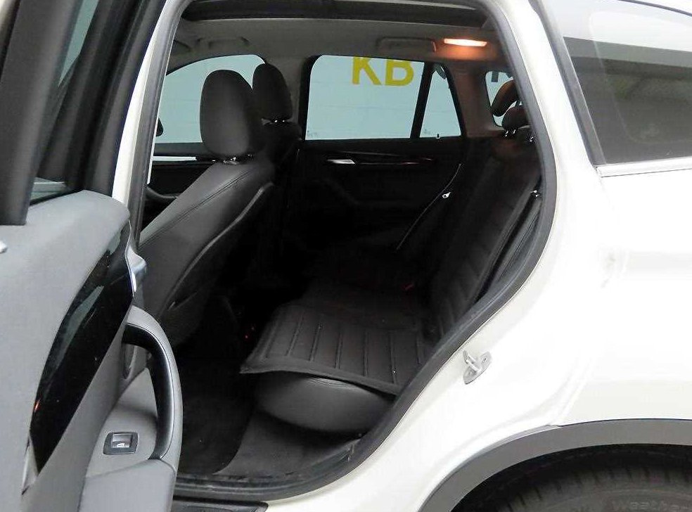 BMW X1 xDrive 18d 사진 12