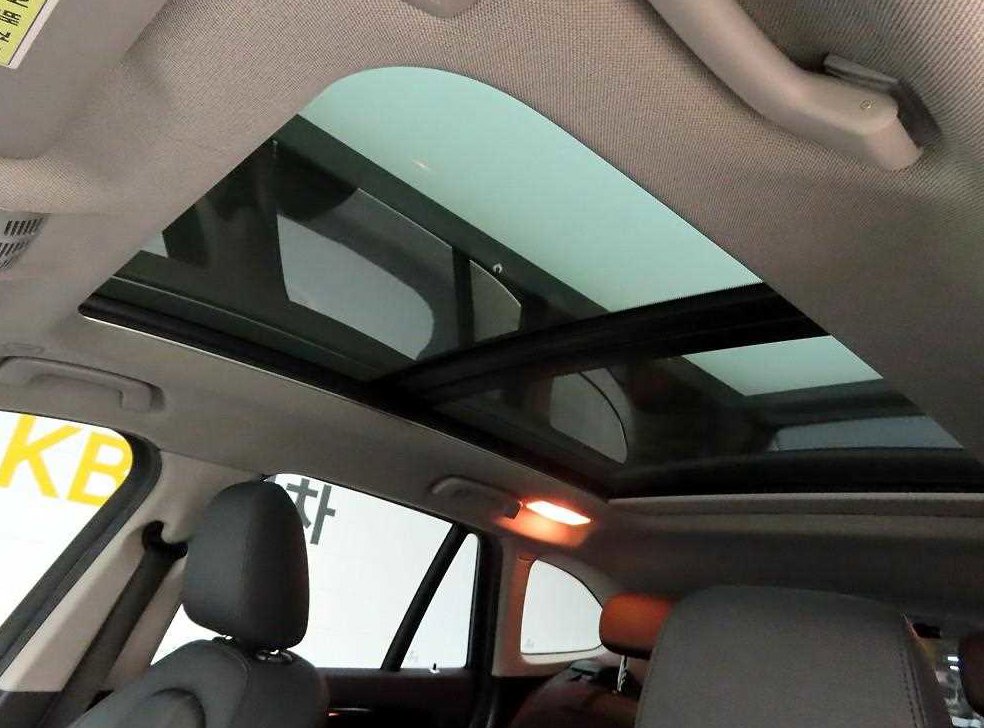 BMW X1 xDrive 18d 사진 16