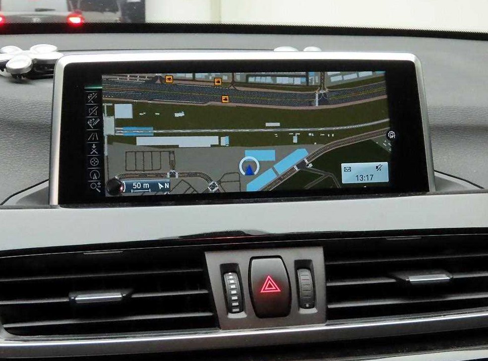 BMW X1 xDrive 18d 사진 8