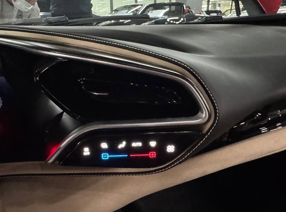 페라리 296 3.0 V6 PHEV 사진 10