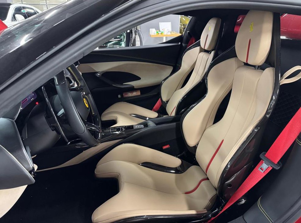 페라리 296 3.0 V6 PHEV 사진 8