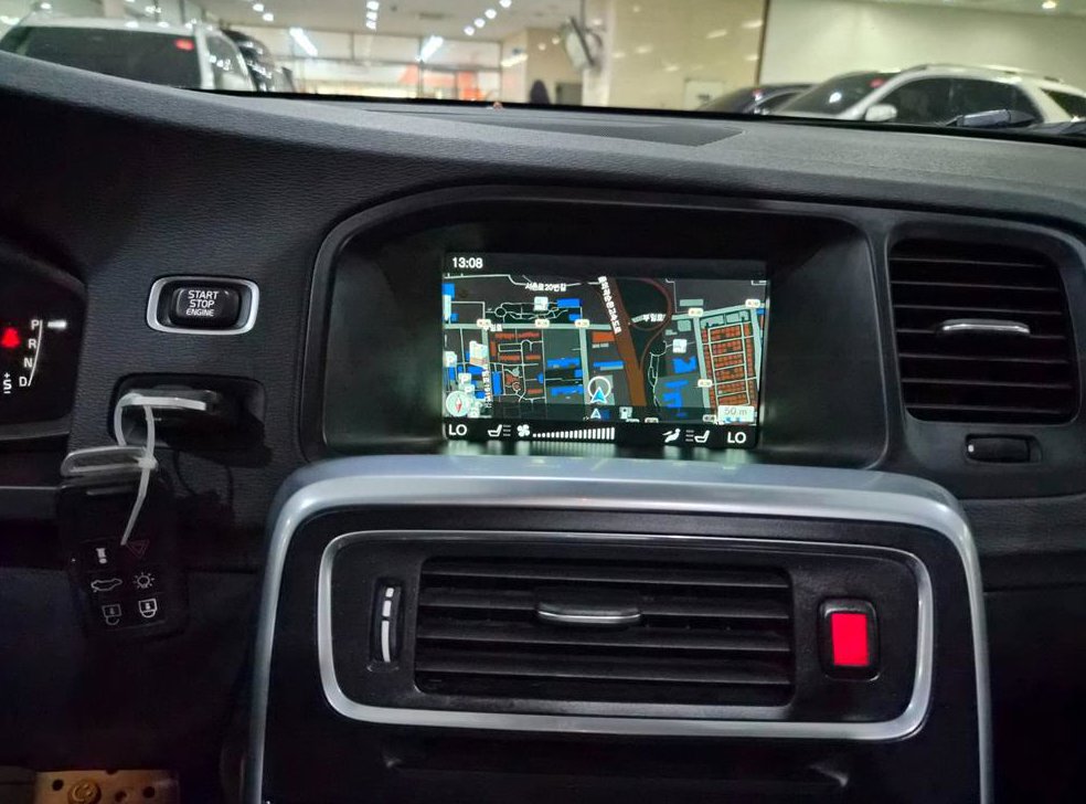 볼보 V60 2.5 T5 AWD 사진 10