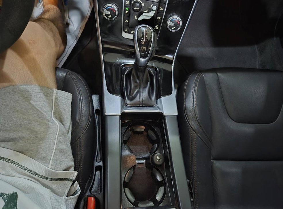 볼보 V60 2.5 T5 AWD 사진 14