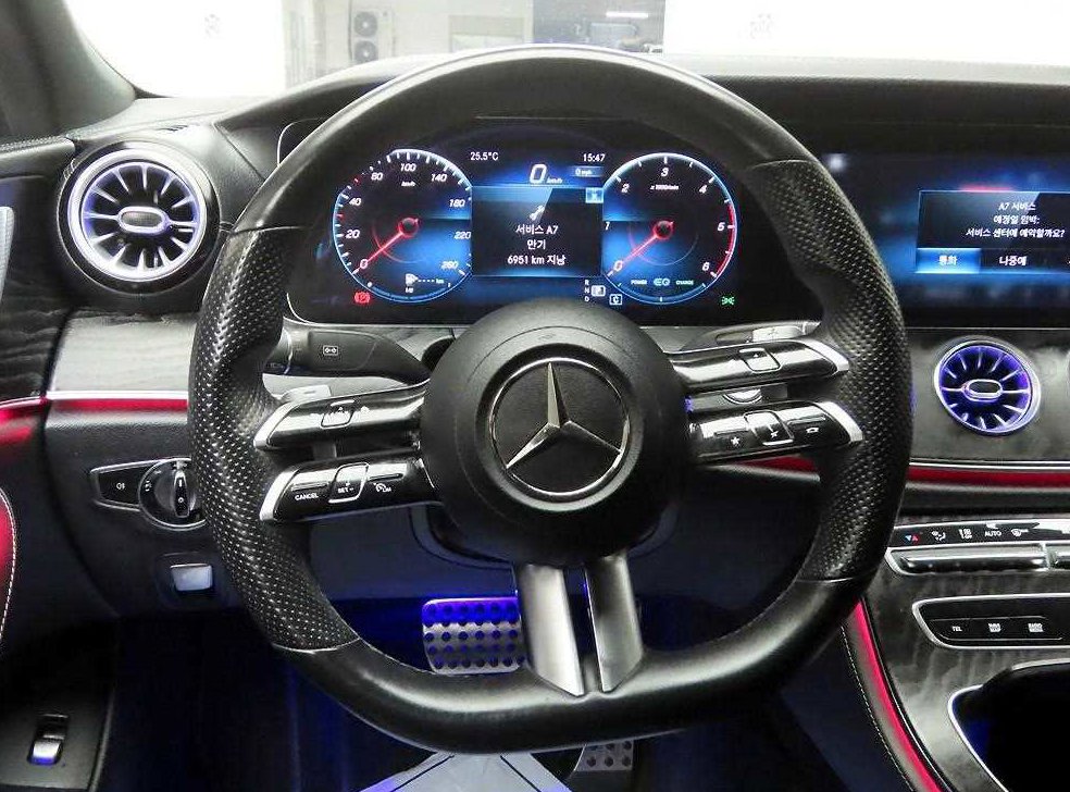 벤츠 CLS 클래스 CLS 300d 4MATIC 사진 7