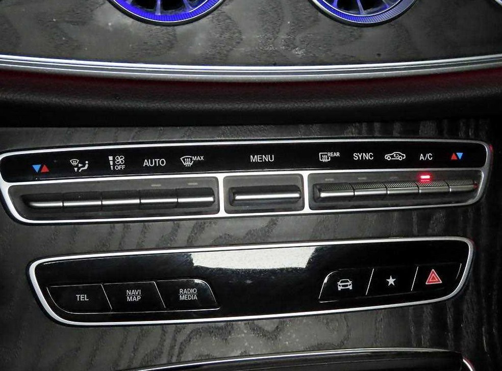 벤츠 CLS 클래스 CLS 300d 4MATIC 사진 9