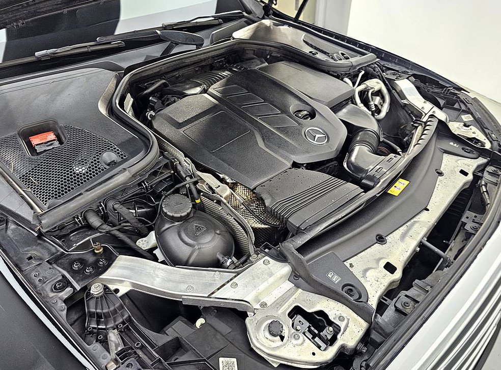 벤츠 E 클래스 E220d 익스클루시브 사진 6