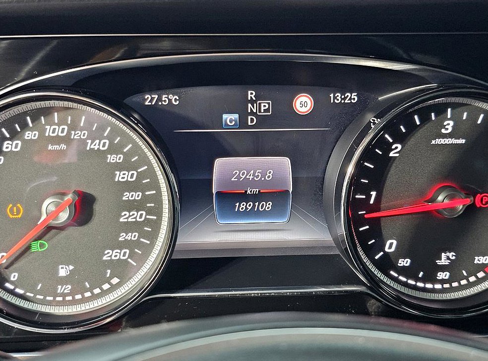 벤츠 E 클래스 E220d 익스클루시브 사진 7