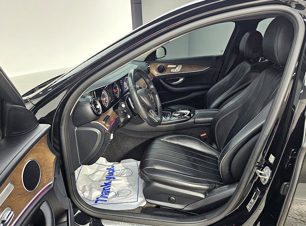 벤츠 E 클래스 E220d 익스클루시브 사진 8