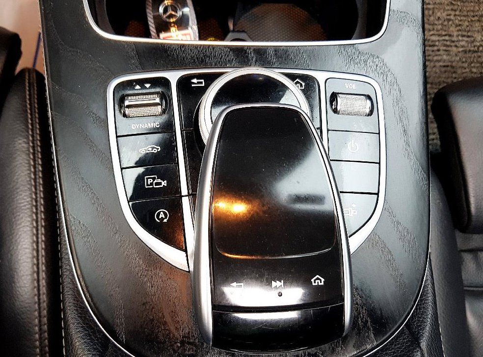 벤츠 E 클래스 E220d 쿠페 사진 13