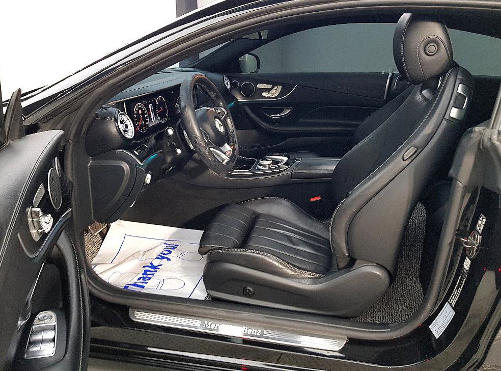 벤츠 E 클래스 E220d 쿠페 사진 8
