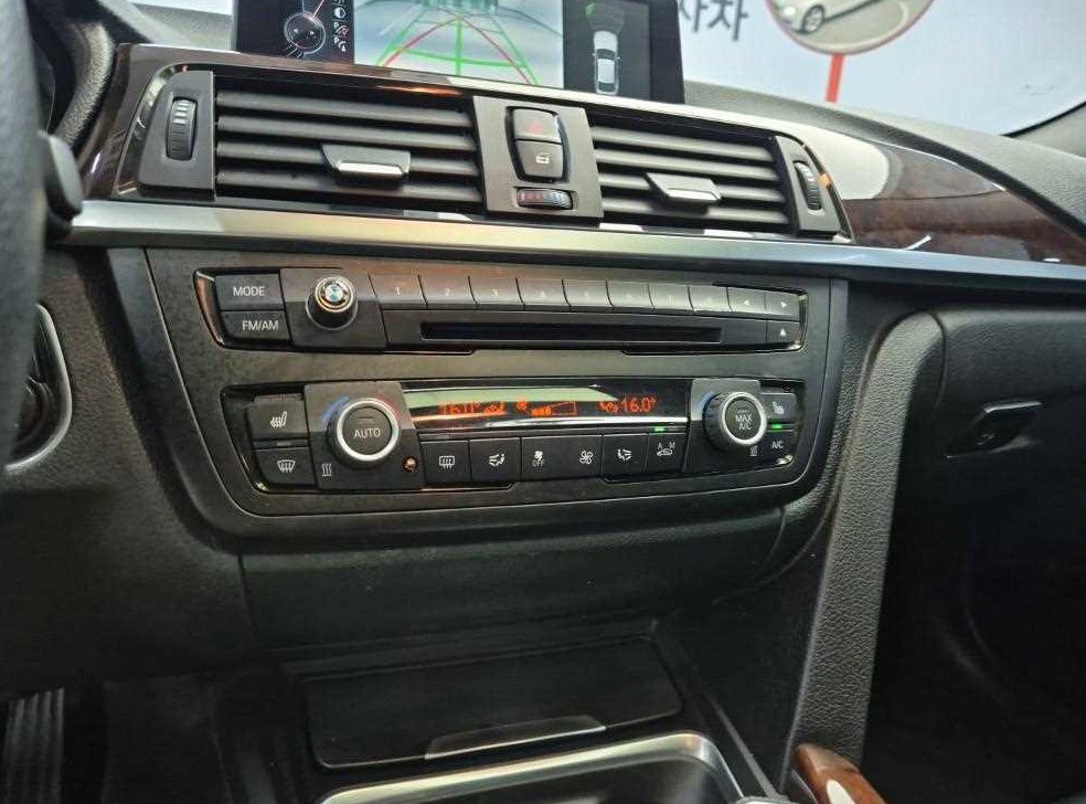 BMW 3시리즈 320d 사진 17
