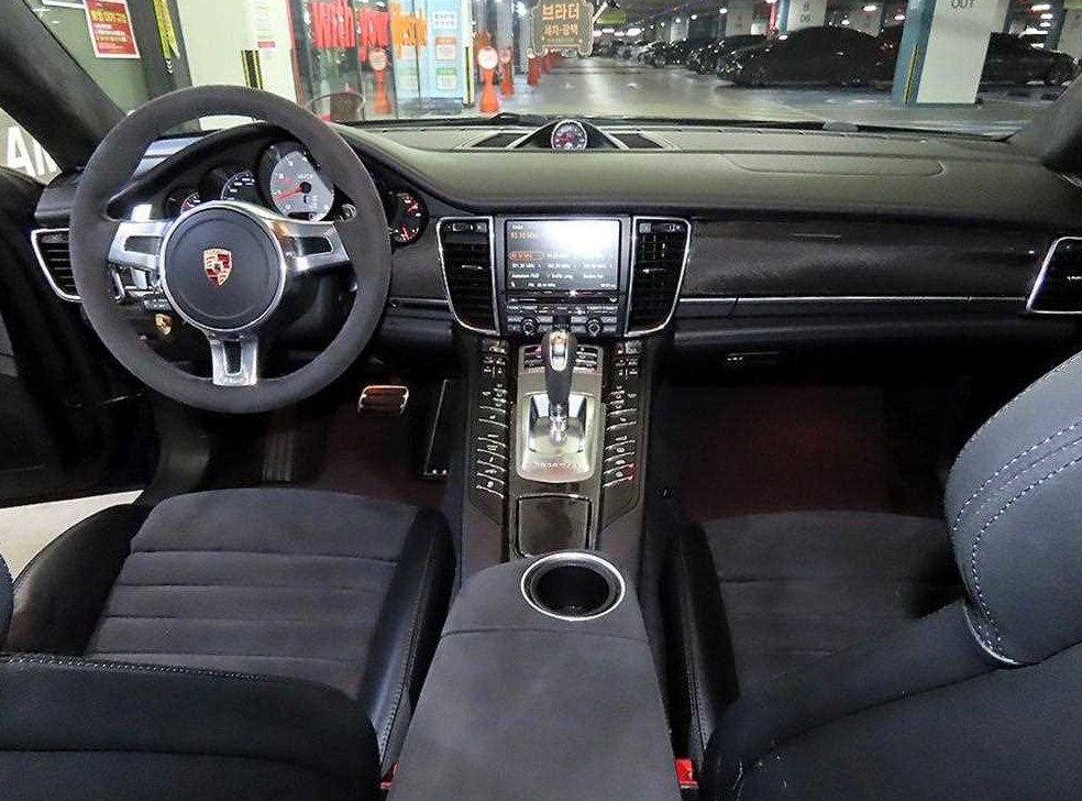 포르쉐 파나메라 4.8 GTS 사진 10
