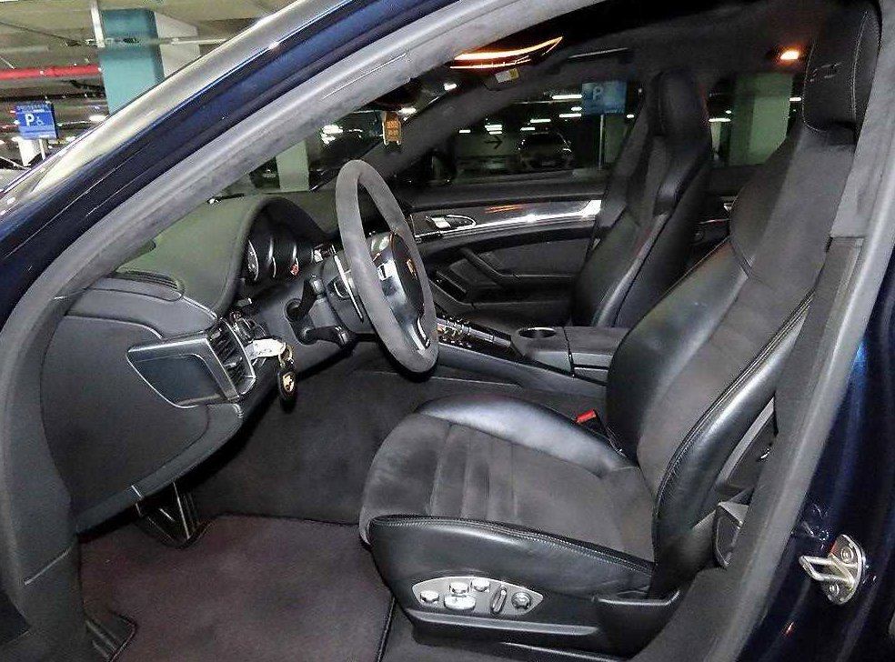포르쉐 파나메라 4.8 GTS 사진 6