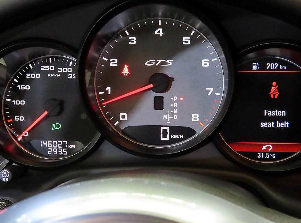 포르쉐 파나메라 4.8 GTS 사진 9