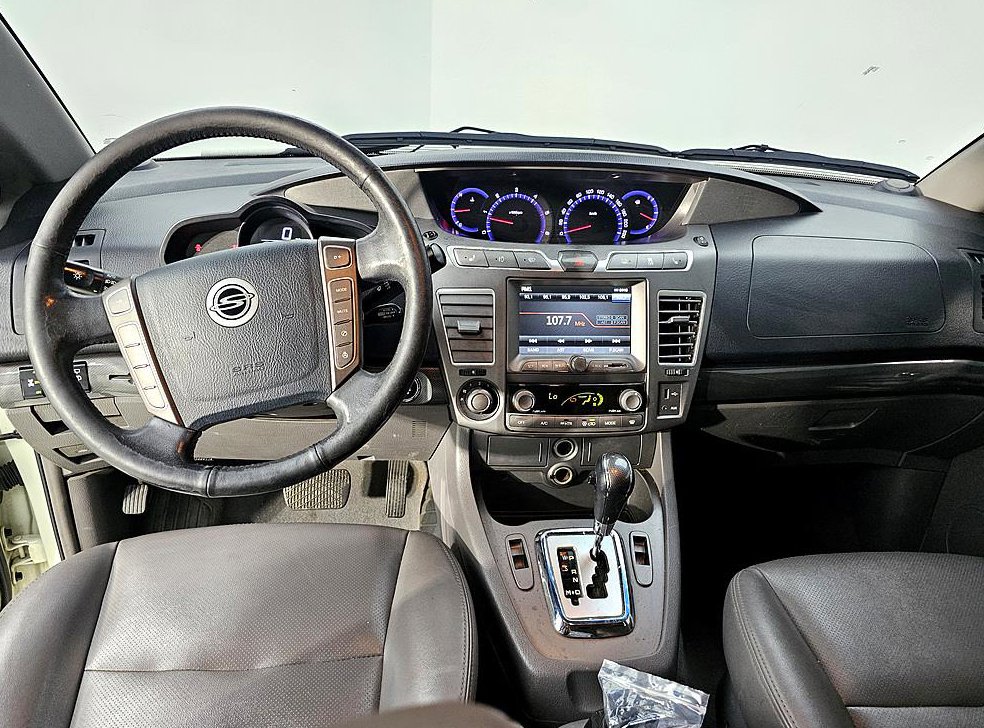 KG모빌리티(쌍용)  코란도 4WD GT 사진 5